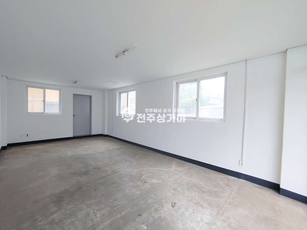 전북 전주덕진구 송천동1가 깔끔하고저렴한공간을을원하신다면 월세 매물번호 10096 사진 2