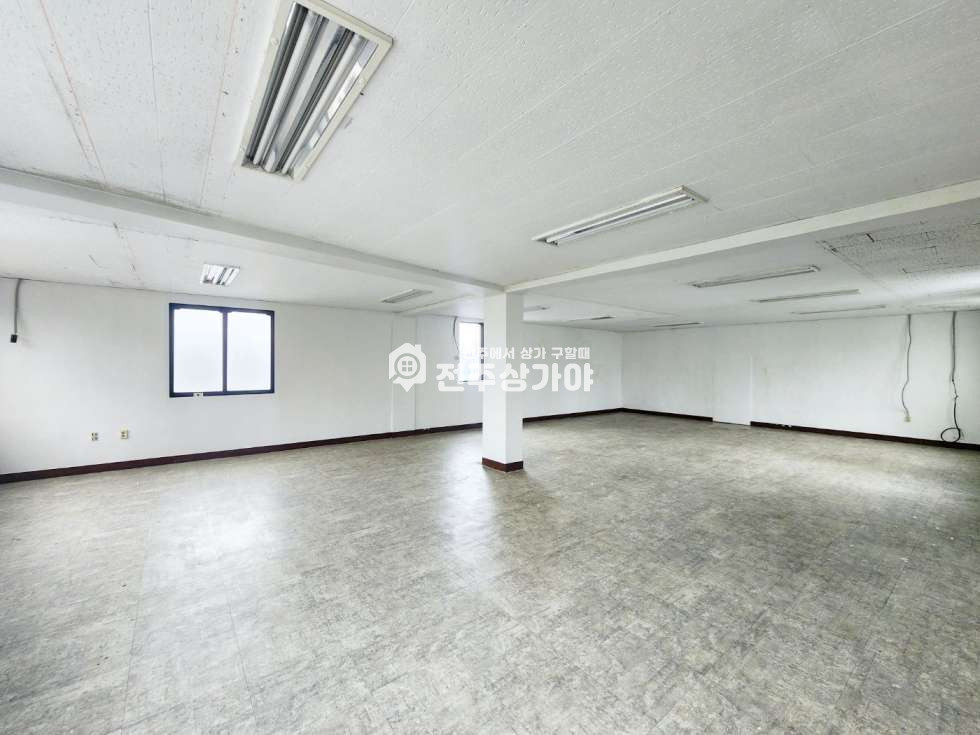 전북 전주덕진구 진북동 객리단길 부근 대로변 앞 월세 매물번호 10872 사진 3