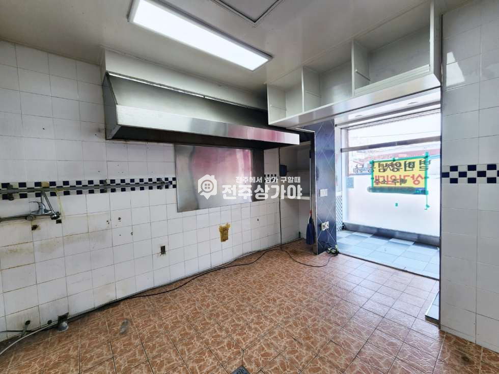 전북 전주완산구 효자동2가 일반음식점 배달대행 덕트 있습니다 월세 매물번호 11023 사진 1