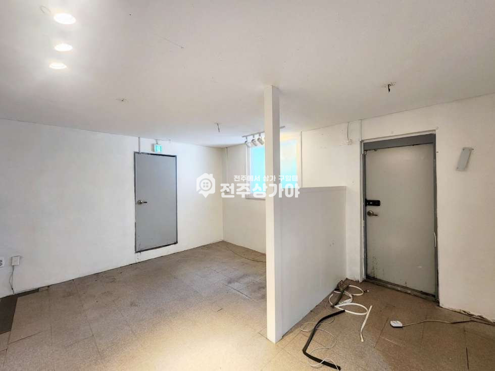 전북 전주완산구 효자동2가 피부샵,마사지,네일샵,사무실 월세 매물번호 11082 사진 6