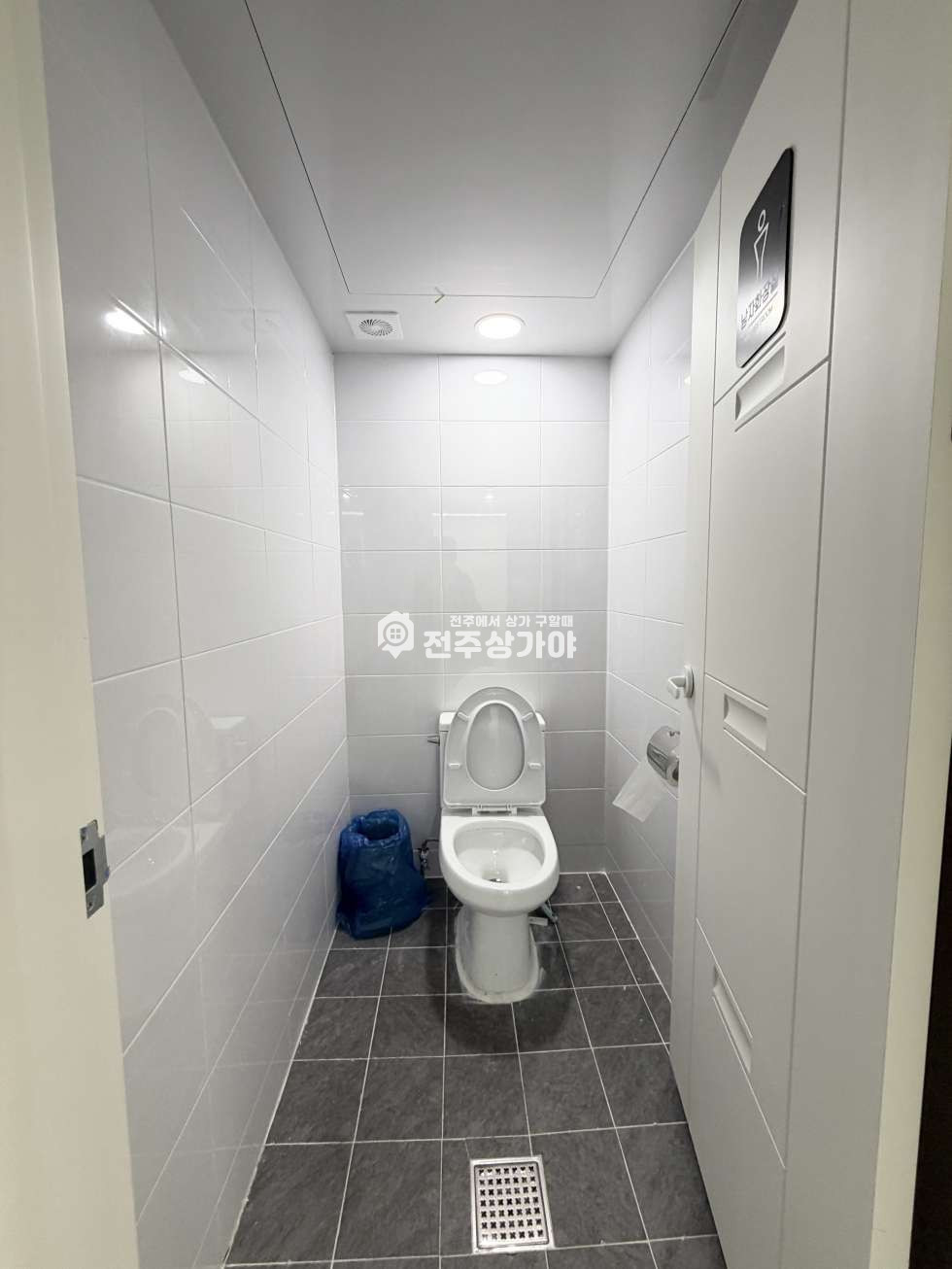 전북 전주덕진구 덕진동1가 1동 전북대 지하보도앞 1층 상태좋은 무권리 미용실 월세 매물번호 11277 사진 4