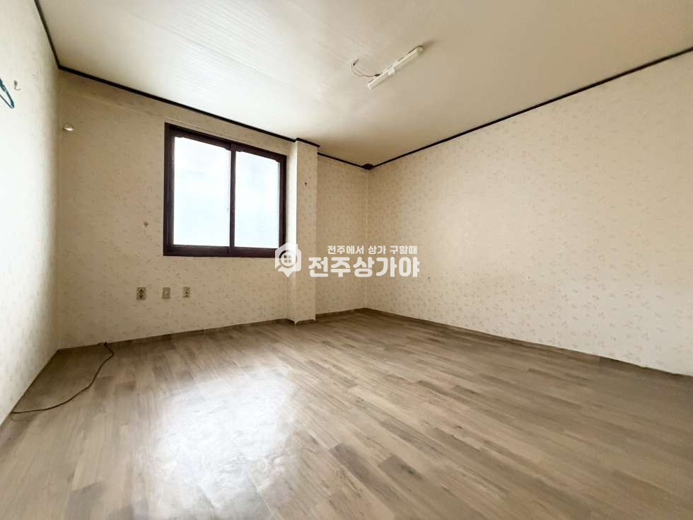 전북 전주완산구 삼천동1가 효문중학교인근 2층 사무실 약25평 월세 매물번호 11366 사진 4