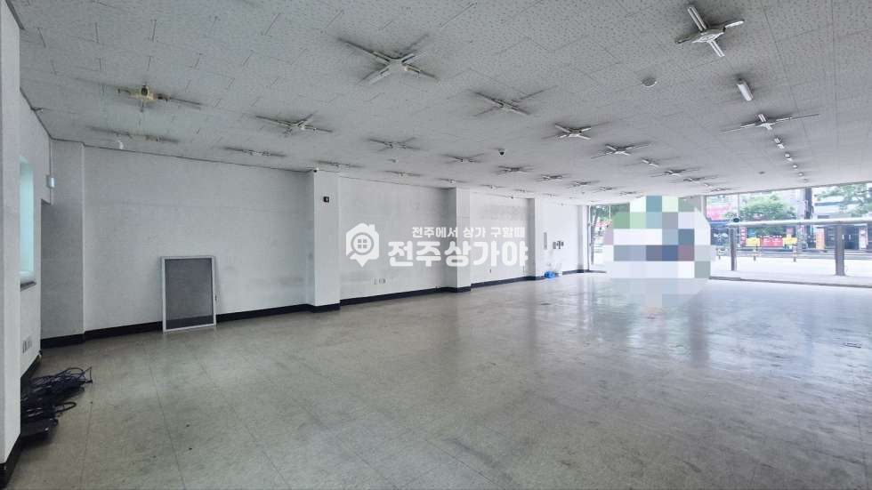전북 전주덕진구 인후동1가 인봉초등학교 인근 약54평 1층 상가임대 월세 매물번호 11411 사진 1