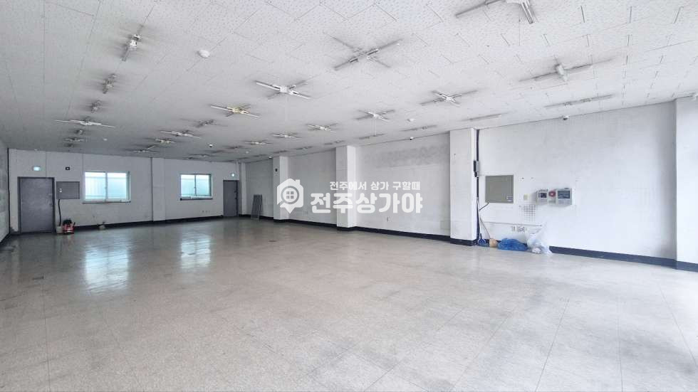 전북 전주덕진구 인후동1가 인봉초등학교 인근 약54평 1층 상가임대 월세 매물번호 11411 사진 3