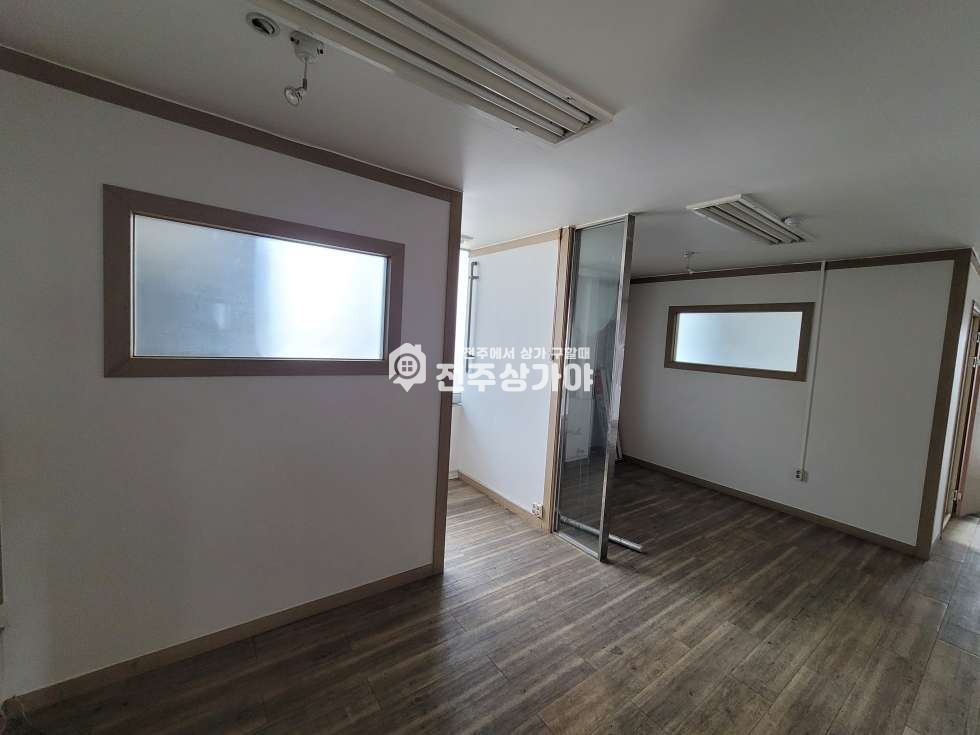 전북 전주완산구 평화동2가 우미아파트인근 약54평 3층 상가임대 월세 매물번호 11549 사진 4