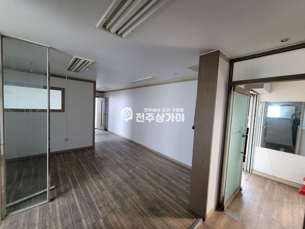 전북 전주완산구 평화동2가 우미아파트인근 약54평 3층 상가임대 월세 매물번호 11549 사진 5
