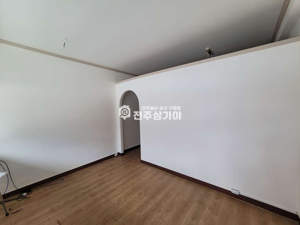 전북 전주완산구 삼천동1가 풍남중학교 인근 약28평 1층 상가임대 월세 매물번호 11612 사진 1