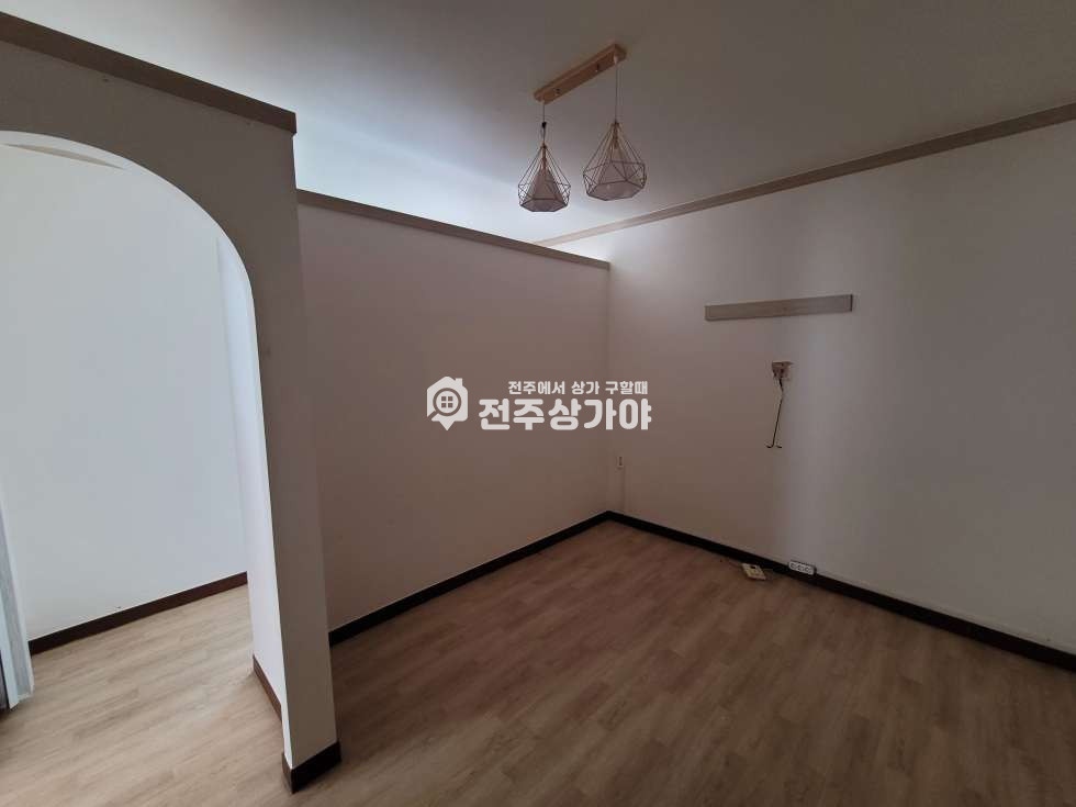 전북 전주완산구 삼천동1가 풍남중학교 인근 약28평 1층 상가임대 월세 매물번호 11612 사진 4
