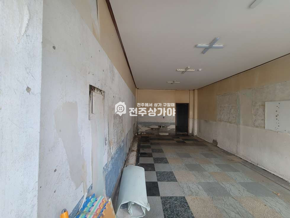 전북 전주완산구 효자동1가 서부거성아파트 인근 약15평 1층 상가임대 월세 매물번호 11625 사진 2