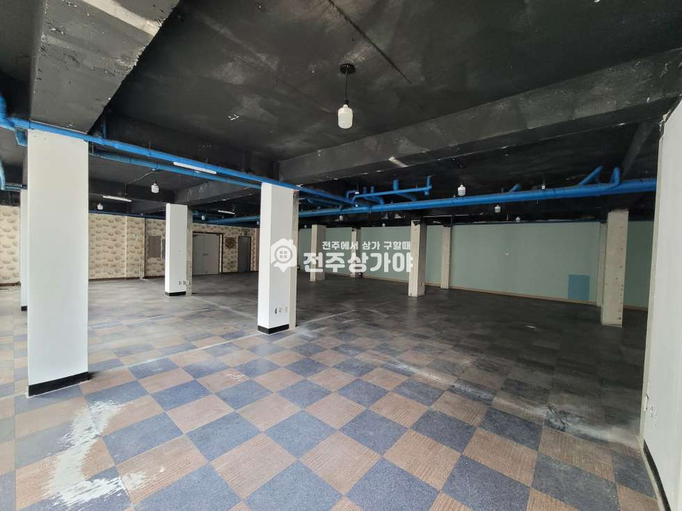 전북 전주완산구 평화동1가 전주남중학교인근 약50평 2층 상가임대 월세 매물번호 11564 사진 2