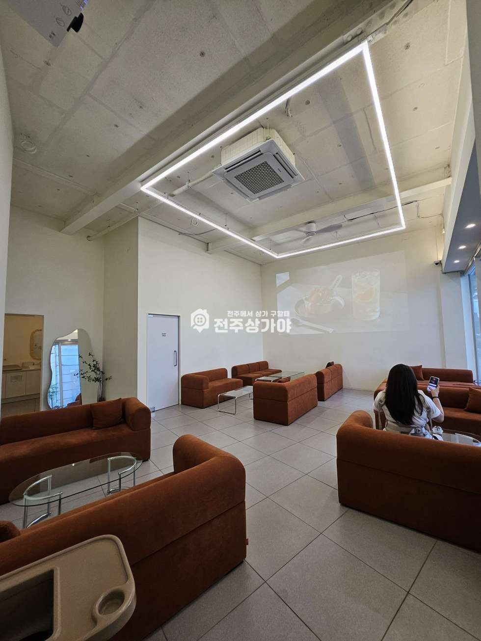 전북 전주완산구 효자동3가 효자동 대로변 210평 대형 루프탑카페 및 460평 식물원 양도양수 월세 매물번호 11641 사진 10