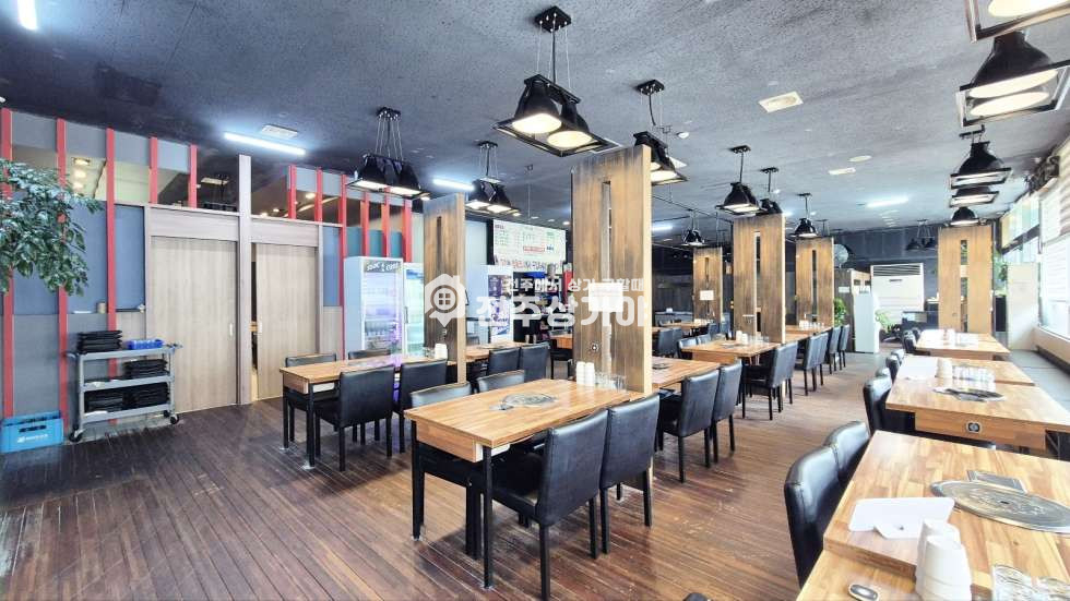 전북 익산시 부송동 부송제일아파트 인근 대로변 약100평 1층상가 양도양수 월세 매물번호 11675 사진 6