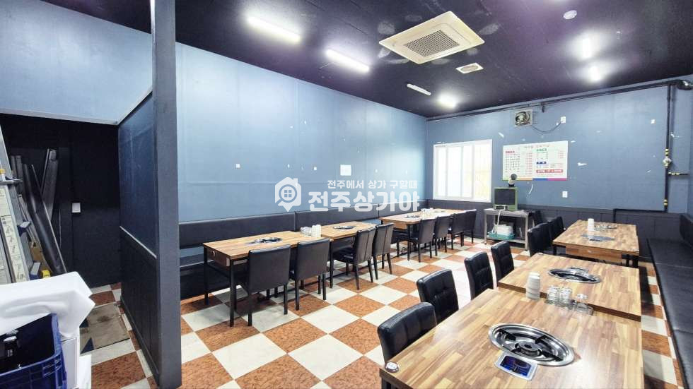 전북 익산시 부송동 부송제일아파트 인근 대로변 약100평 1층상가 양도양수 월세 매물번호 11675 사진 8