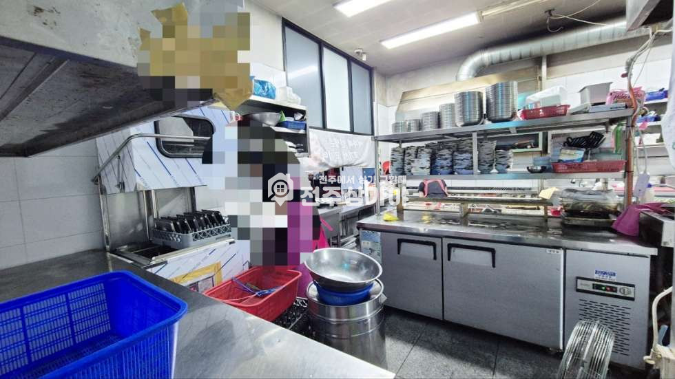 전북 익산시 부송동 부송제일아파트 인근 대로변 약100평 1층상가 양도양수 월세 매물번호 11675 사진 13