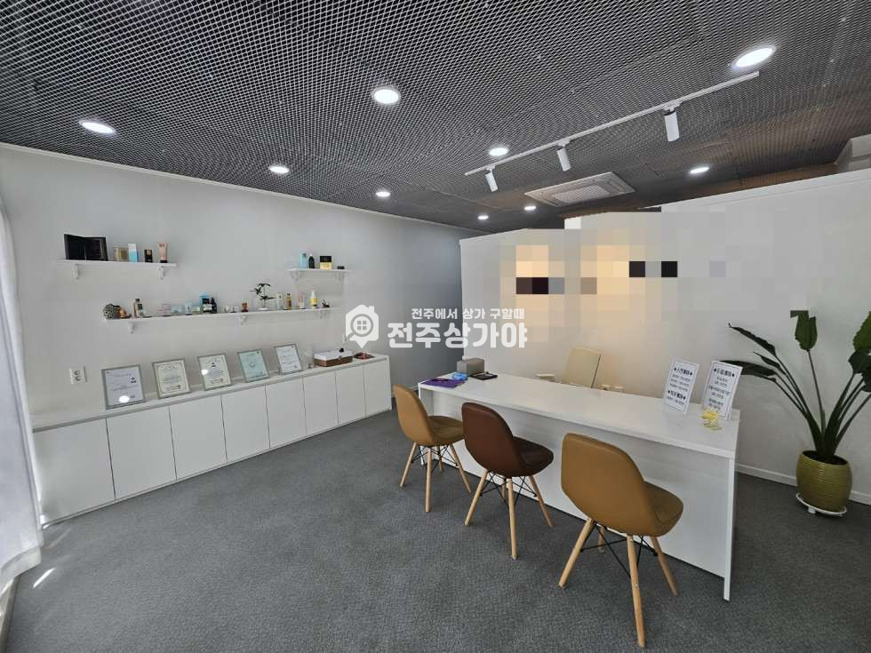 전북 전주덕진구 인후동1가 전주인후초등학교 인근 약15평 무권리 1층 피부샵 양도양수 월세 매물번호 11716 사진 1