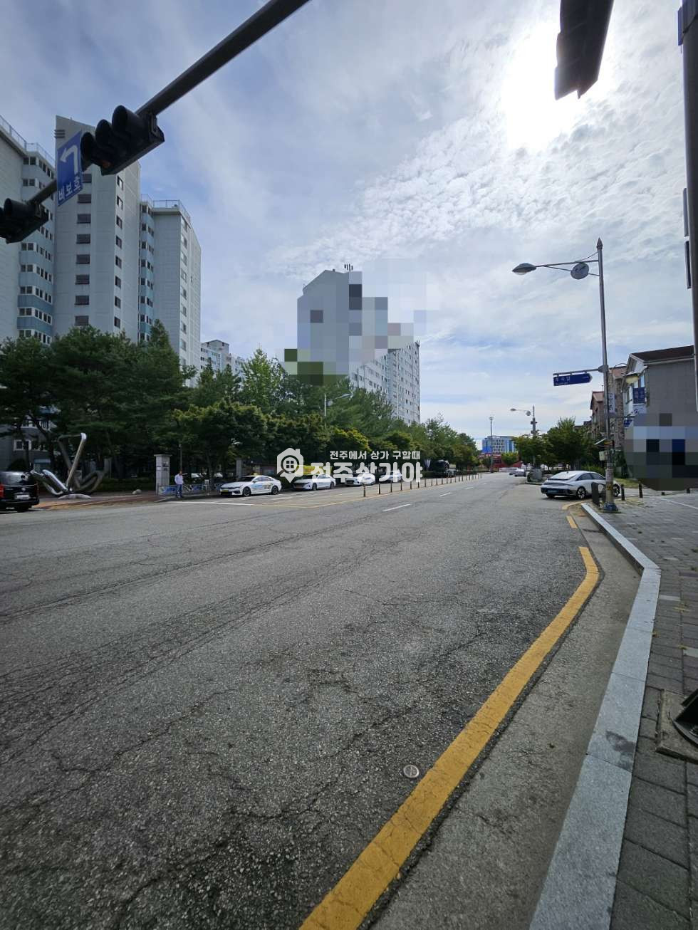 전북 전주완산구 효자동2가 효자휴먼시아 1단지아파트 맞은편 대로변 3층상가 통매매 매매 매물번호 11772 사진 7