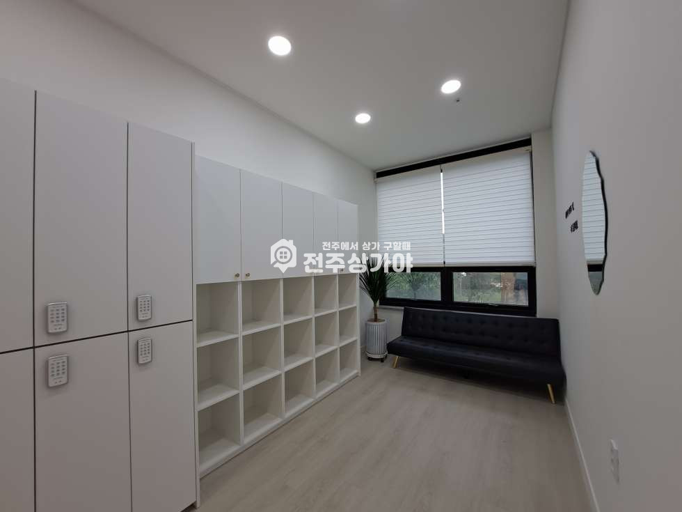 전북 전주완산구 효자동3가 전북경찰청 인근 약50평 2층 상가 양도양수 월세 매물번호 11775 사진 3