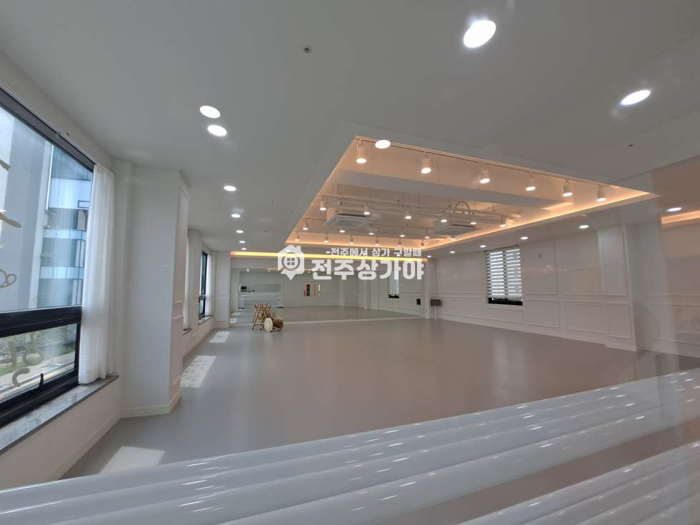 전북 전주완산구 효자동3가 전북경찰청 인근 약50평 2층 상가 양도양수 월세 매물번호 11775 사진 7