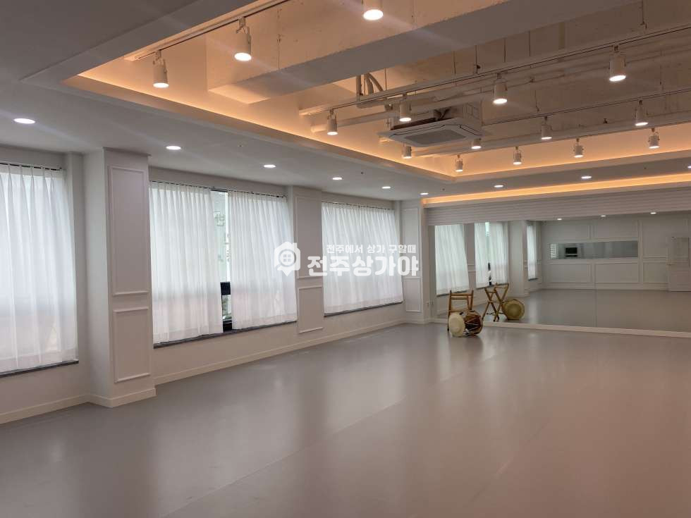 전북 전주완산구 효자동3가 전북경찰청 인근 약50평 2층 상가 양도양수 월세 매물번호 11775 사진 10
