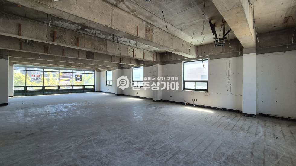 전북 전주완산구 중화산동2가 어은터널사거리 인근 대로변 약56평 2층 상가임대 월세 매물번호 11780 사진 1