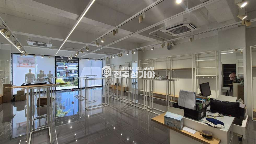 전북 전주완산구 중화산동2가 어은터널사거리 인근 대로변 약52평 1층 상가임대 월세 매물번호 11781 사진 3