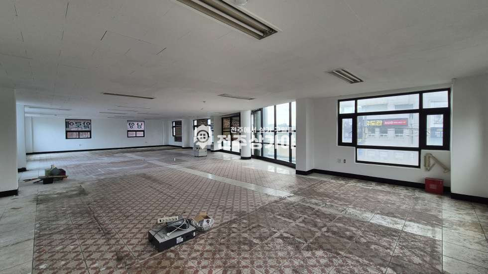 전북 전주완산구 서신동 서신중학교 인근 대로변 약68평 4층 상가 임대 월세 매물번호 11782 사진 4