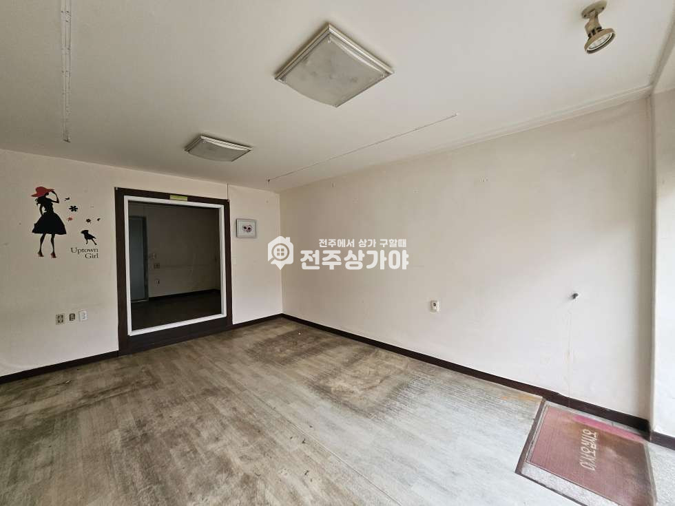 전북 전주완산구 중화산동2가 중산초등학교 인근 약10평 1층 상가임대 월세 매물번호 11791 사진 2