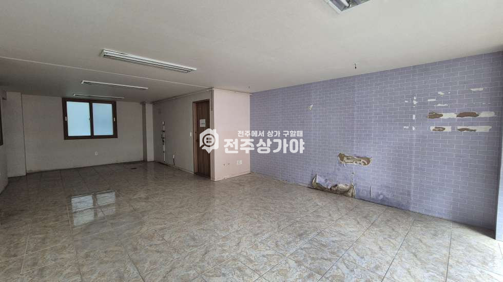 전북 전주완산구 서신동 여울초등학교 인근 약18평 1층 상가임대 월세 매물번호 11801 사진 3