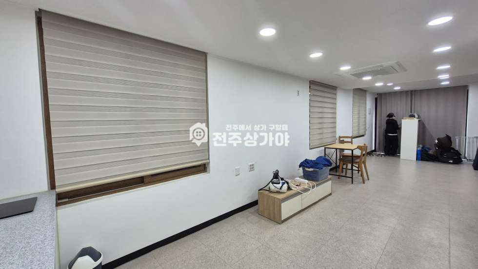 전북 전주완산구 중화산동2가 한들초등학교 인근 약13평 1 층 상가임대 월세 매물번호 11803 사진 4