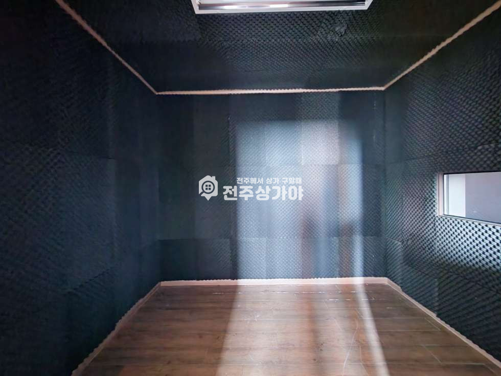 전북 전주완산구 평화동2가 130평 넓은 사무실자리 보러오세요 월세 매물번호 10183 사진 2