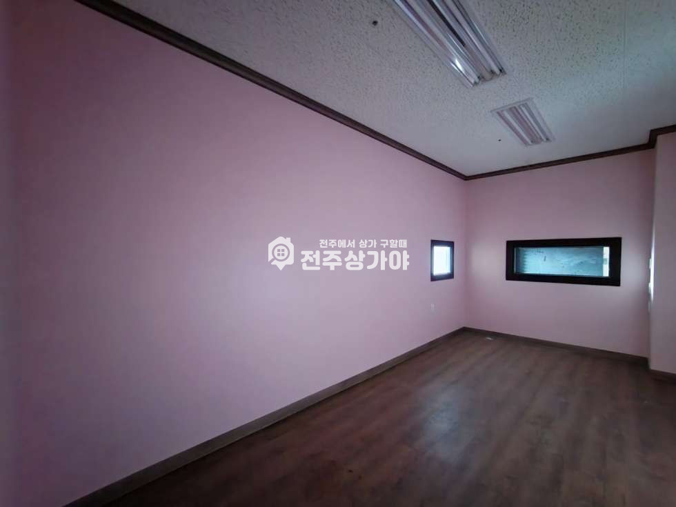 전북 전주완산구 평화동2가 130평 넓은 사무실자리 보러오세요 월세 매물번호 10183 사진 7