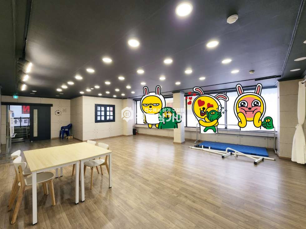전북 전주완산구 경원동1가 너무 깔끔하고 예쁜상가자리 보러오세요 월세 매물번호 10177 사진 3