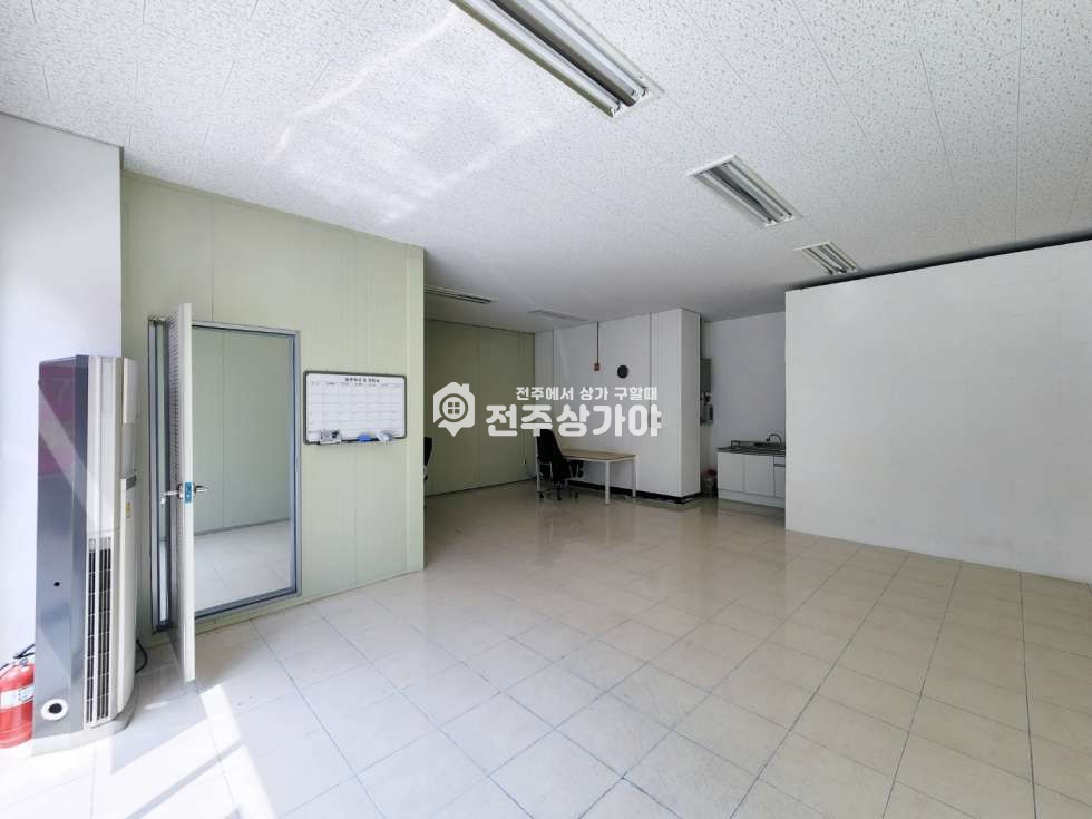 전북 전주완산구 효자동3가 위치 좋고 깔끔한 1층 상가자리 보러오세요 월세 매물번호 10205 사진 5