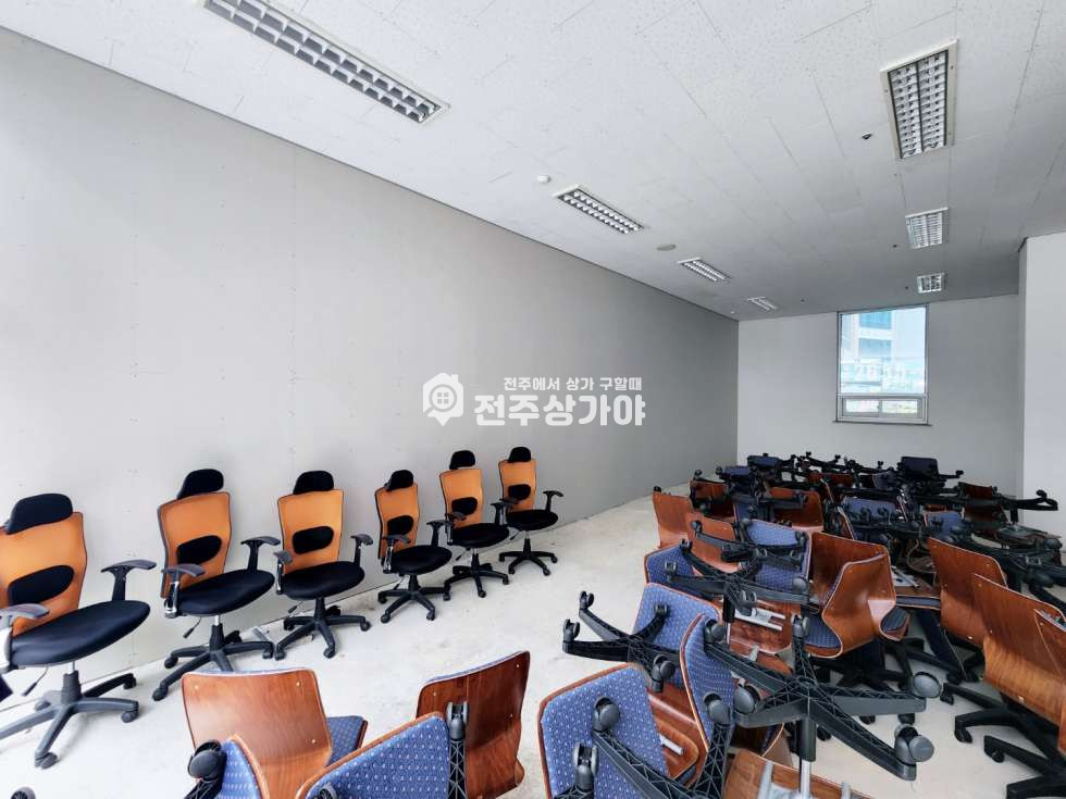 전북 전주완산구 효자동2가 취치좋고 깔끔한 일층 상가 자리 보러오세요 월세 매물번호 10213 사진 2