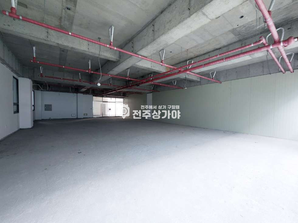 전북 전주완산구 효자동3가 효자동 채광좋고 넓은 사무실자리 보러오세요 월세 매물번호 10219 사진 3