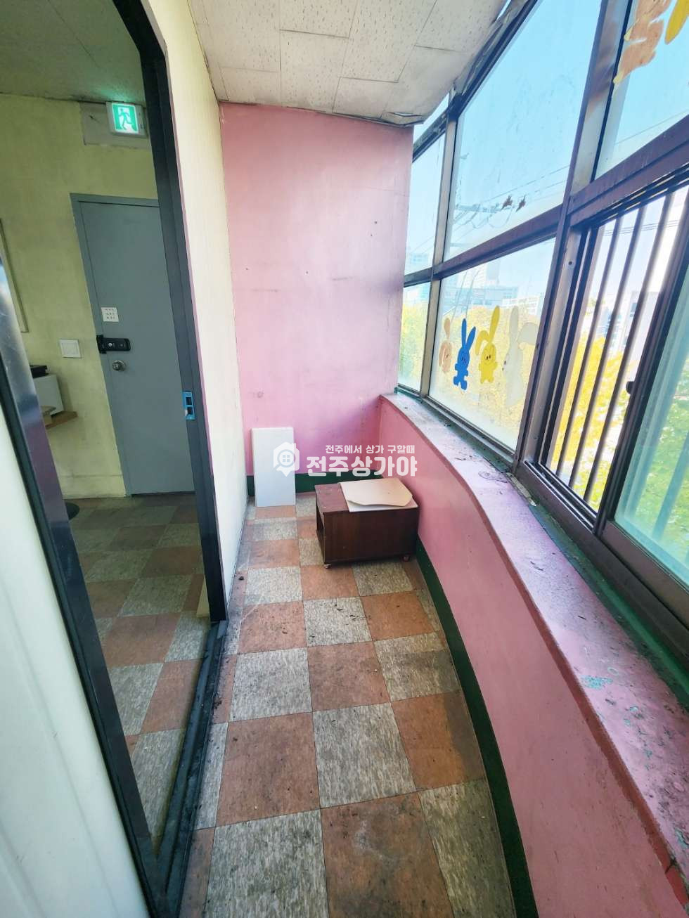전북 전주완산구 효자동1가 저렴한 사무실 50평 월세 매물번호 10317 사진 12