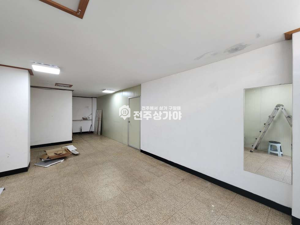 전북 전주완산구 효자동3가 넓은 공간 사무실 겸 창고 사용하기 좋은곳 월세 매물번호 10342 사진 6