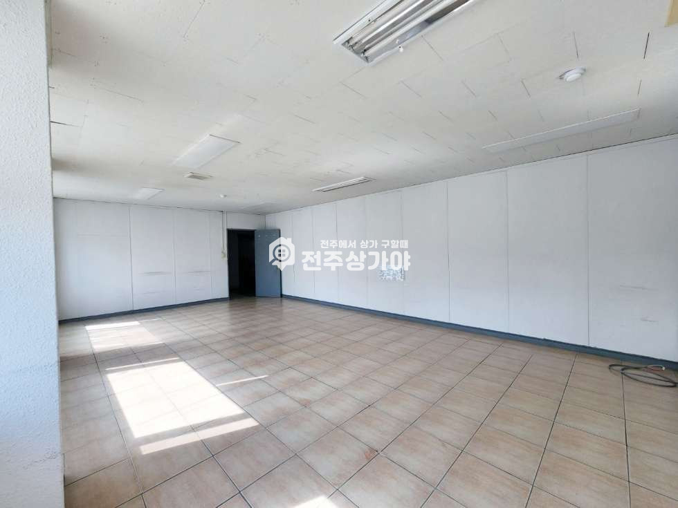 전북 전주완산구 서노송동 큰대로변 홍보성 좋은 사무실 월세 매물번호 10433 사진 3
