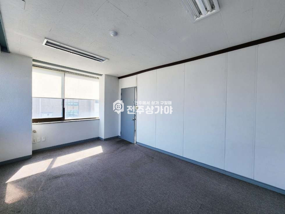 전북 전주완산구 서노송동 큰대로변 홍보성 좋은 사무실 월세 매물번호 10433 사진 6