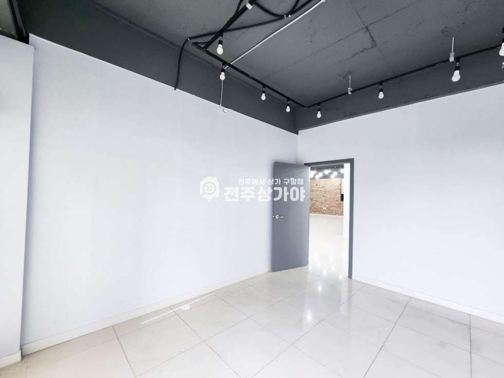 전북 전주덕진구 금암동 전북대 근처 대로변앞 홍보성 좋은자리 월세 매물번호 10512 사진 7