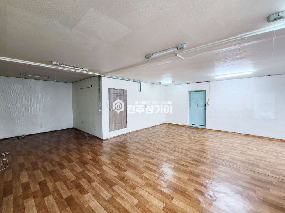 전북 전주덕진구 인후동1가 분위기 좋은 리모델링 1층 상가 월세 매물번호 10514 사진 4