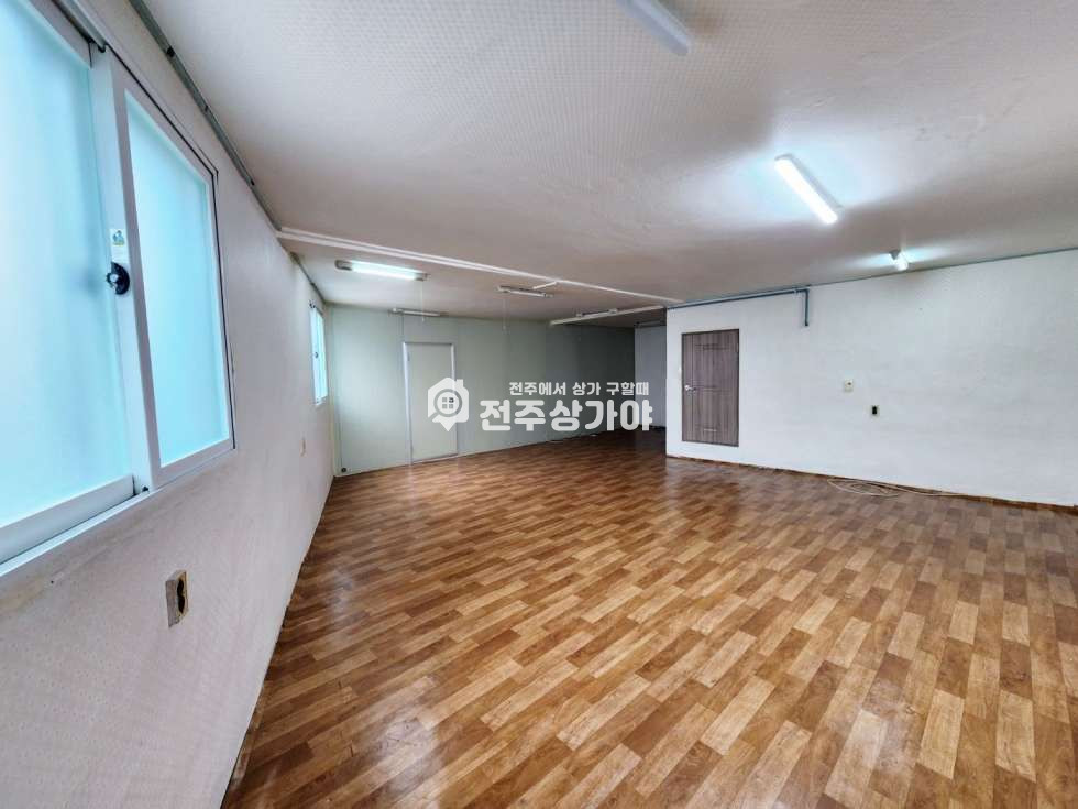 전북 전주덕진구 인후동1가 분위기 좋은 리모델링 1층 상가 월세 매물번호 10514 사진 5