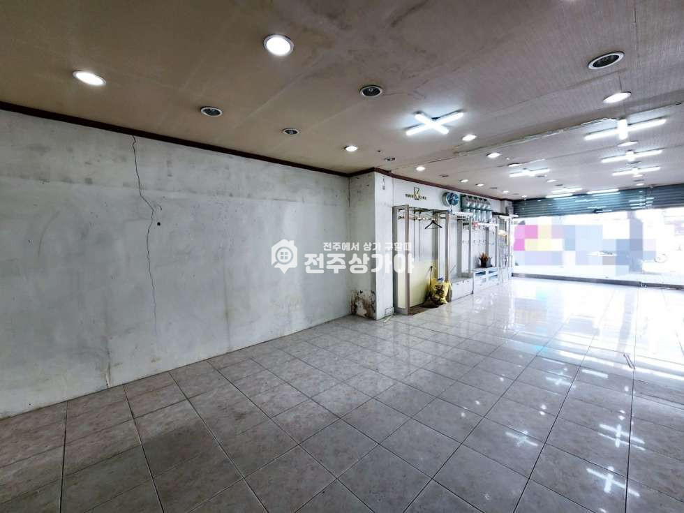 전북 전주덕진구 금암동 시외버스터미널 부근 대로변 앞 월세 매물번호 10520 사진 2