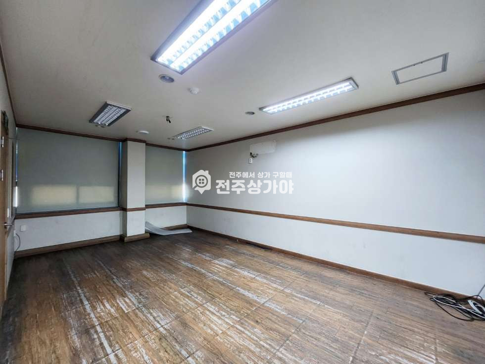 전북 전주완산구 중화산동2가 학원하던 자리 월세 매물번호 10652 사진 7